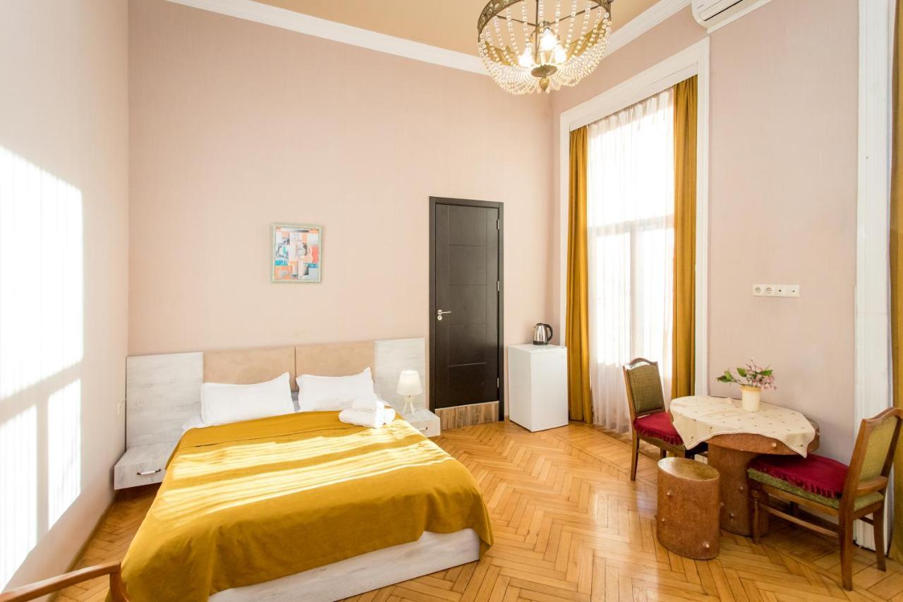 Hb Apartments Mari Brose Тбилиси Экстерьер фото