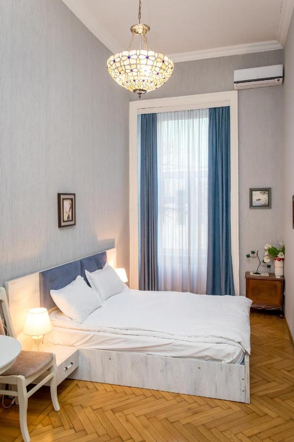 Hb Apartments Mari Brose Тбилиси Экстерьер фото
