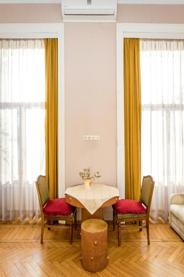 Hb Apartments Mari Brose Тбилиси Экстерьер фото