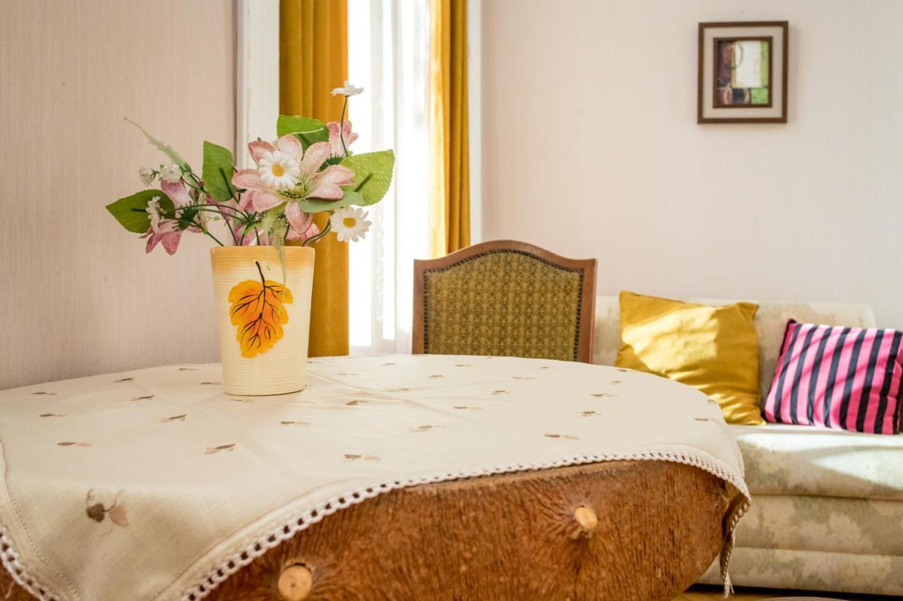 Hb Apartments Mari Brose Тбилиси Экстерьер фото