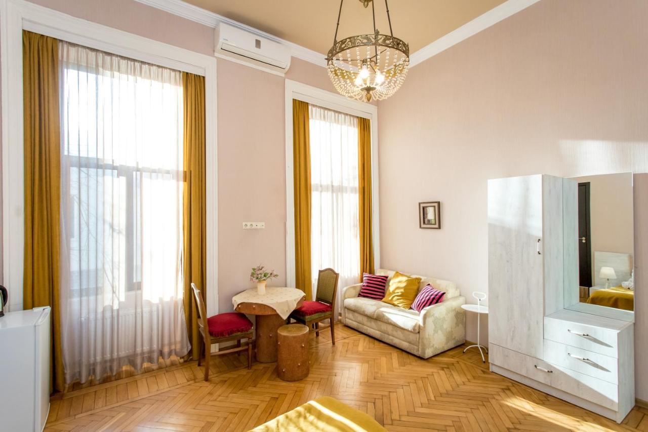 Hb Apartments Mari Brose Тбилиси Экстерьер фото